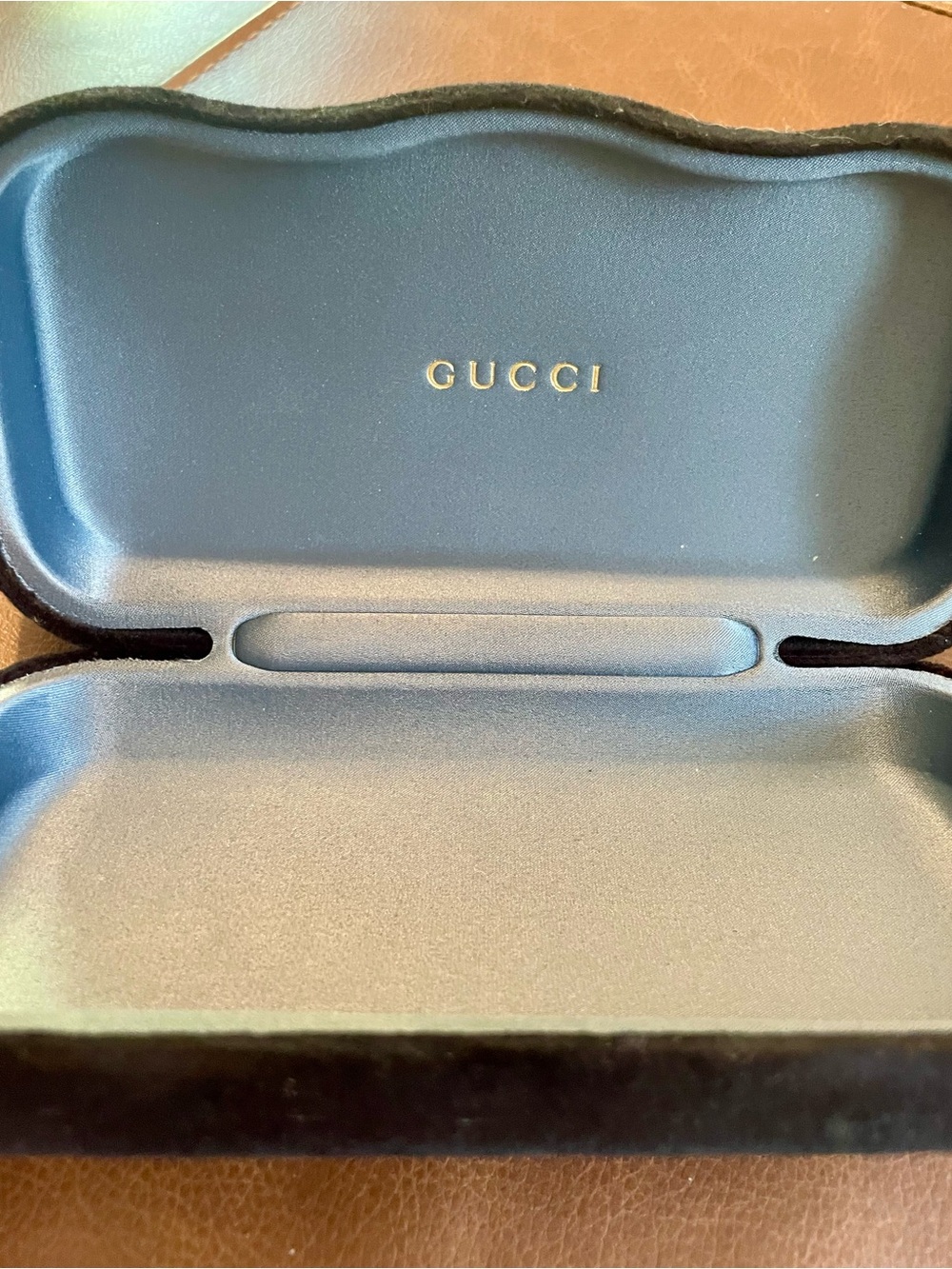 Gucci Black Eyewear Case with Gold Logo Interior - Picture 2 of 6
